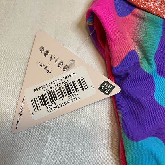 NWT Dippin’ Daisy’s Revibe Ultra Bottom Size Large - Picture 7 of 9